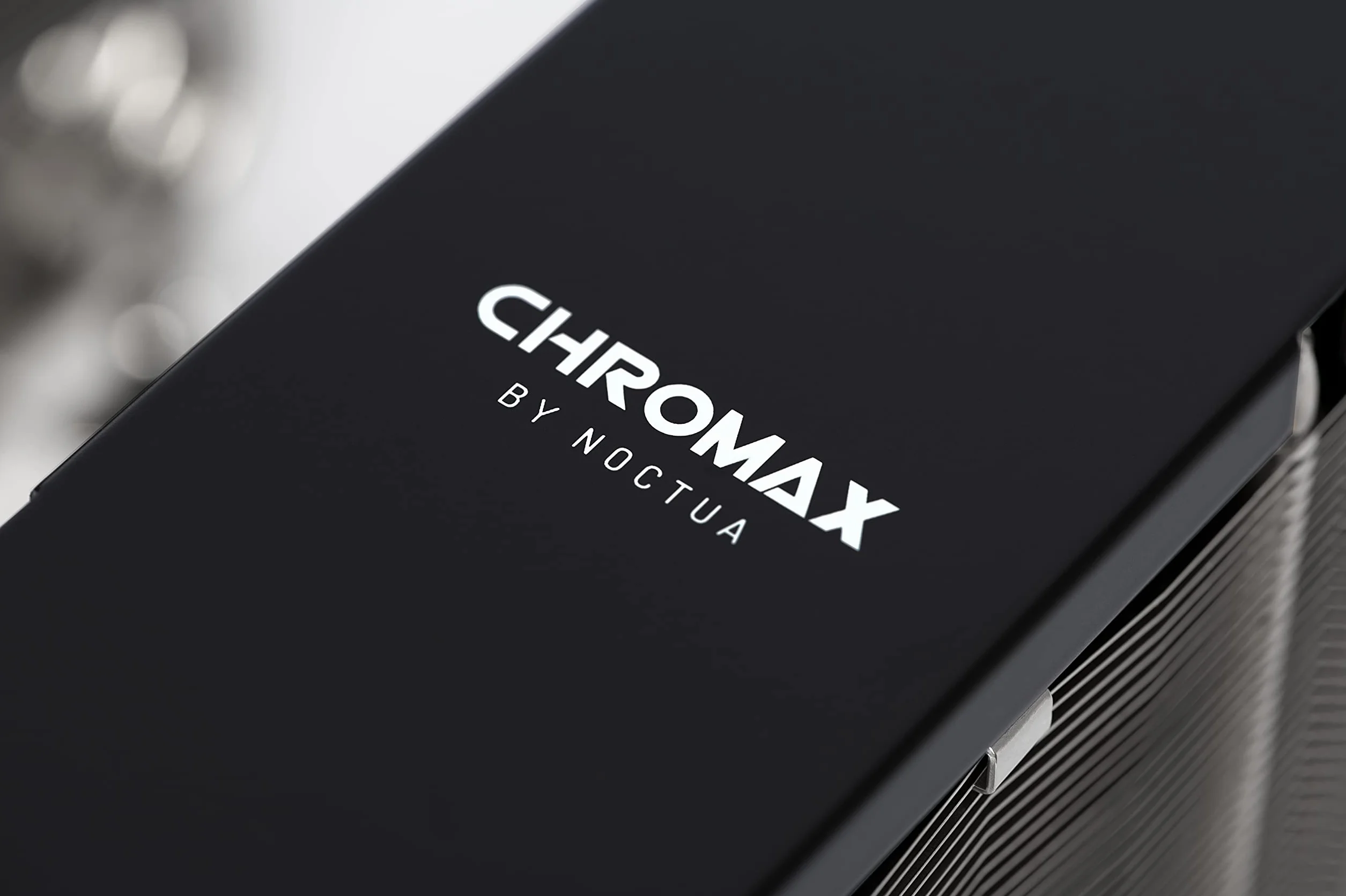 Noctua NA-HC8 chromax.black, Habillage pour Ventirad, pour NH-U12A (Noir)