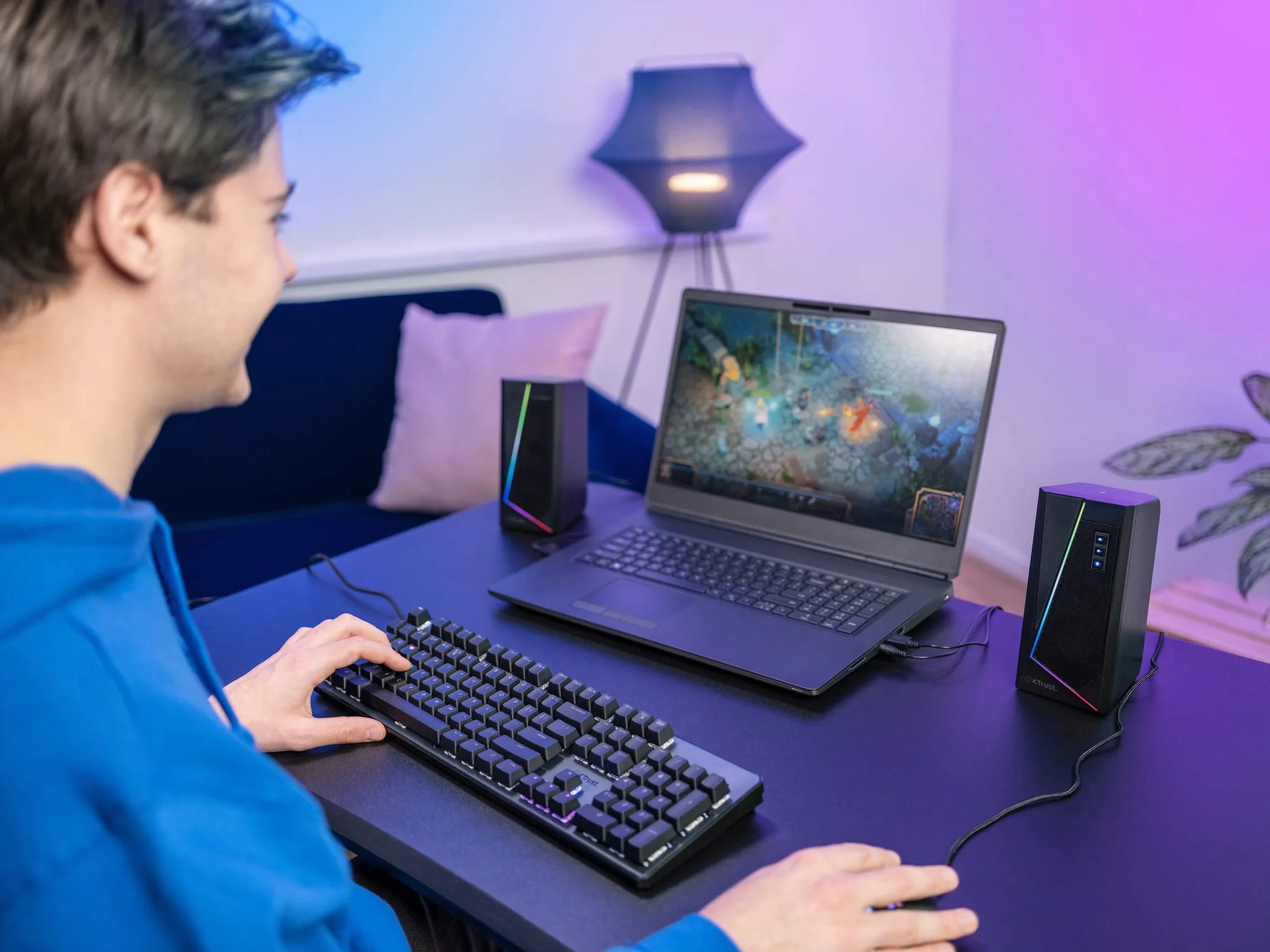 Trust Gaming GXT 609 Zoxa Système d'Enceintes, Haut-parleurs Gamer, 6 Modes d'Éclairage RGB, 12 W, Alimentation USB, Système Audio pour PC et Ordinateur Portable - Noir