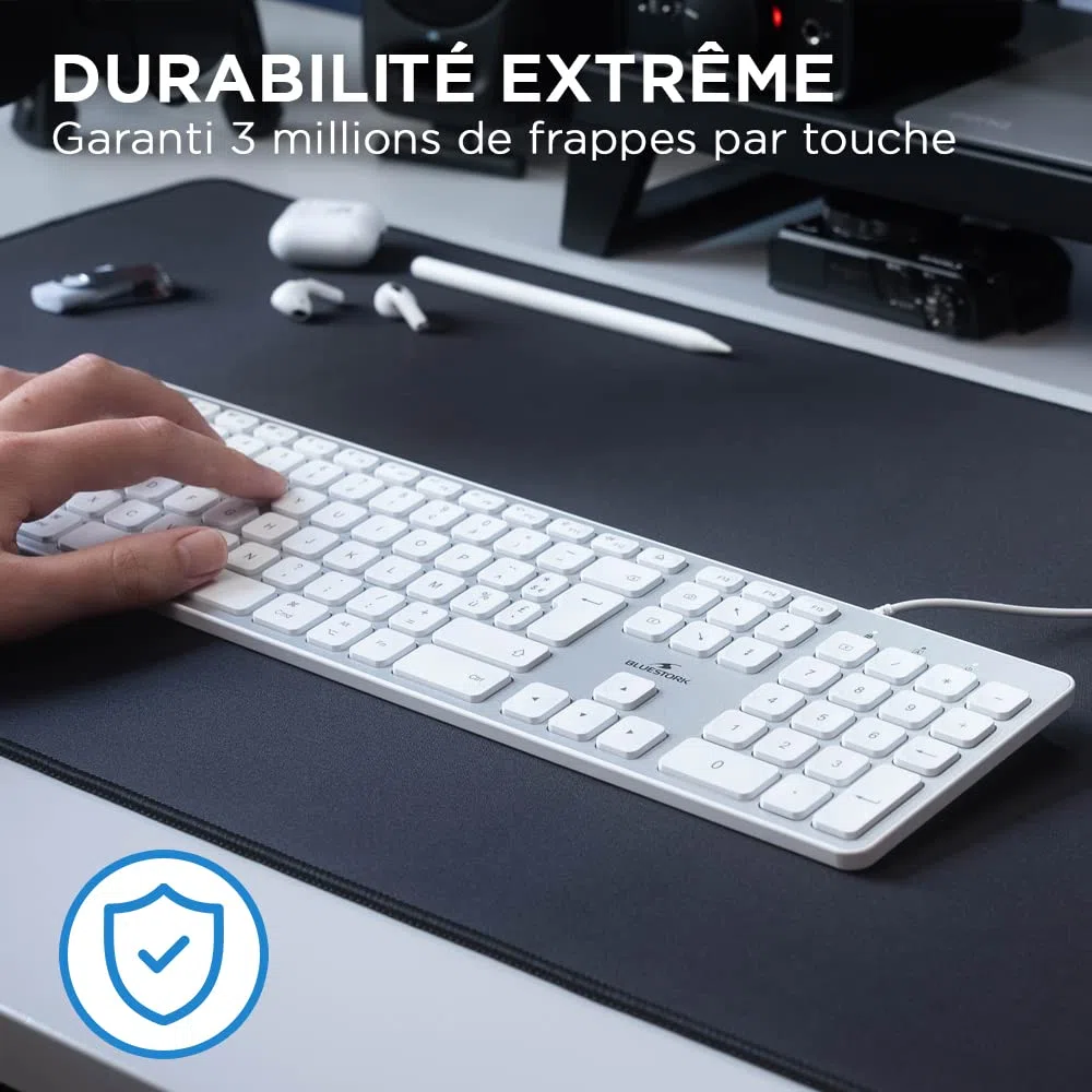 Bluestork Clavier Français AZERTY Filaire pour Mac - Touches Concaves et Silencieuses, 13 Raccourcis Multimédia, Adaptateur USB/USB-C