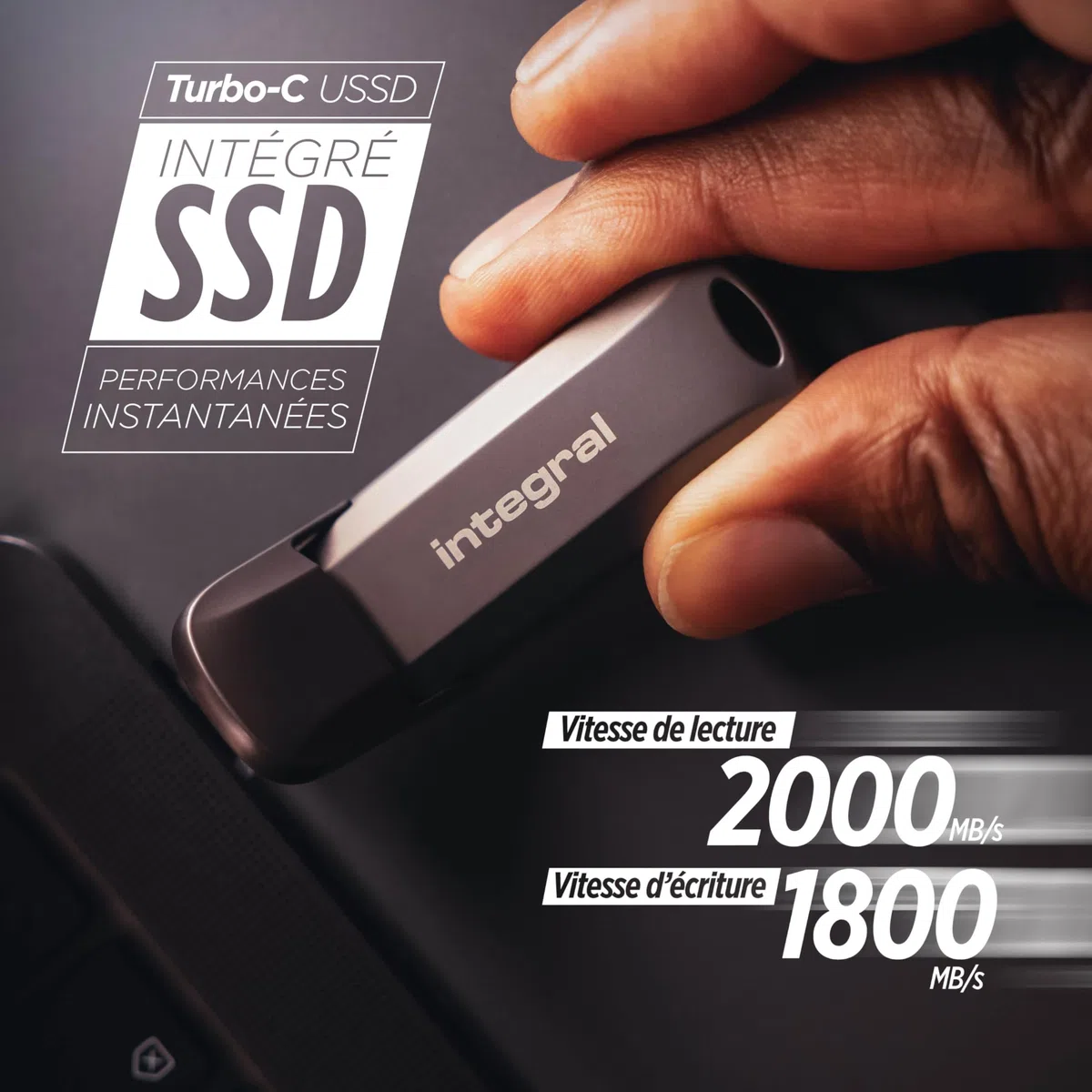 Clé USB en métal Integral USSD 1 TB Turbo-C USB 3.2 Gen 2x2, SSD Portable Ultra-Rapide, Lecture Jusqu’à 2 000 MB/s et écriture Jusqu’à 1 800 MB/s - Design Durable en Alliage de Zinc